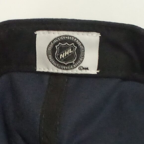 TORONTO MAPLE 🍁 LEAFS BALL CAP from FAN FAVORITE OFFICIAL NHL LICENSED PRODUCT - Picture 7 of 8